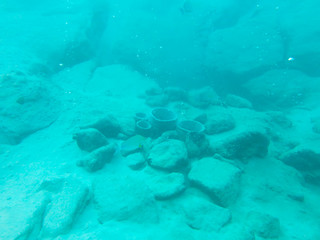 温泉が湧き出ている竹富島の北東部の海底（竹富町提供写真）