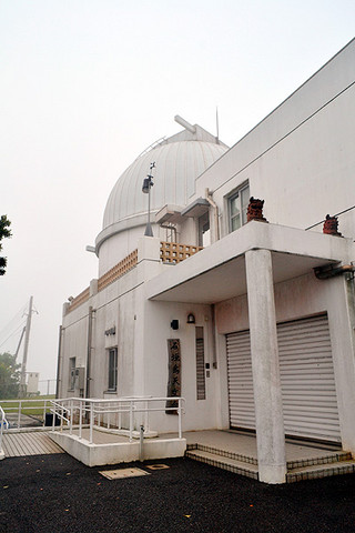 ２０１５年度に過去最多の１万３９０６人が訪れた石垣島天文台＝５日午前