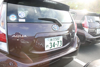 市内を走るレンタカーにも登場した「れ」ナンバー＝８月21日午後、石垣島レンタカーステーション