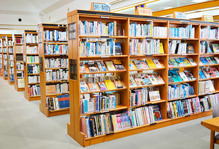 本年度の未返却図書が２８０２冊に上っている市立図書館